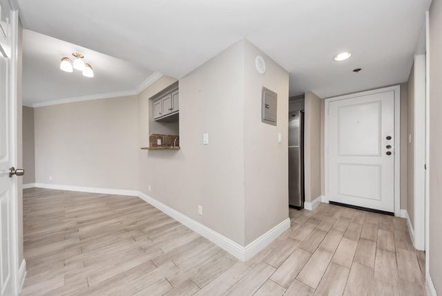 3525 Sage Road 1701, Houston, TX 77056