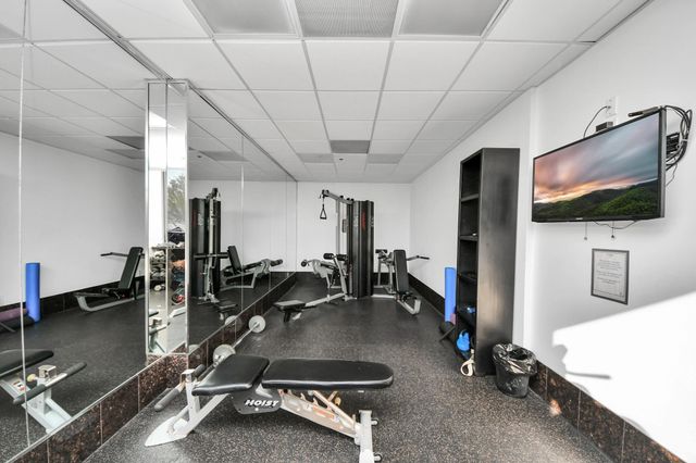 3525 Sage Road 1701, Houston, TX 77056