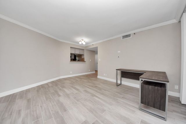 3525 Sage Road 1701, Houston, TX 77056
