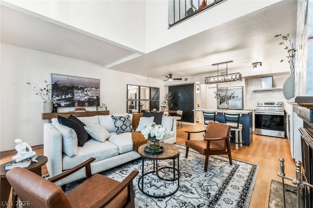 2471 Old Forge Lane 105, Las Vegas, NV 89121