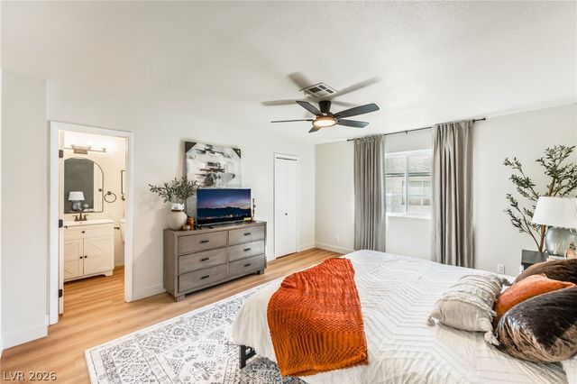 2471 Old Forge Lane 105, Las Vegas, NV 89121