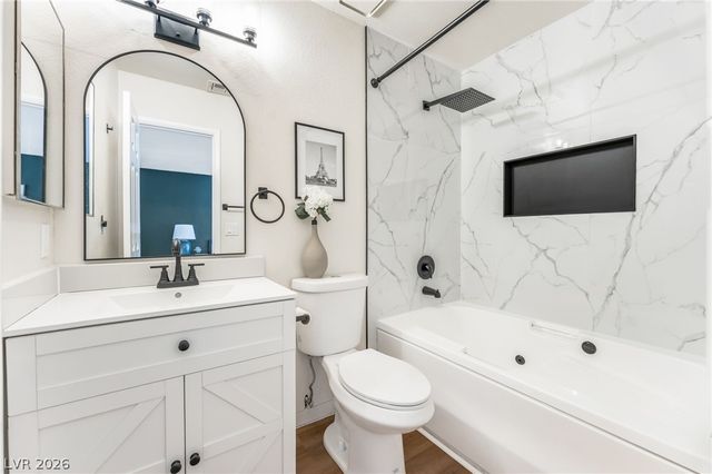 2471 Old Forge Lane 105, Las Vegas, NV 89121
