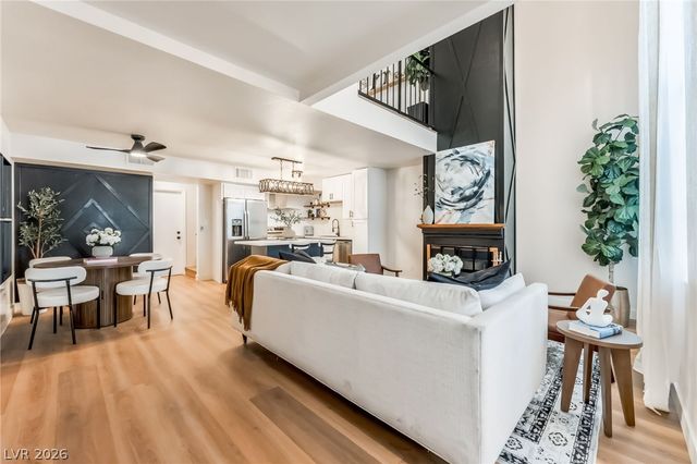2471 Old Forge Lane 105, Las Vegas, NV 89121
