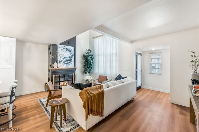 2471 Old Forge Lane 105, Las Vegas, NV 89121