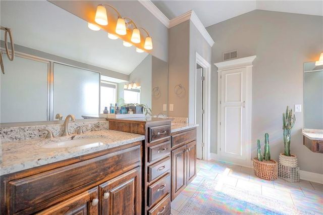 800 154th Place, Basehor, KS 66007