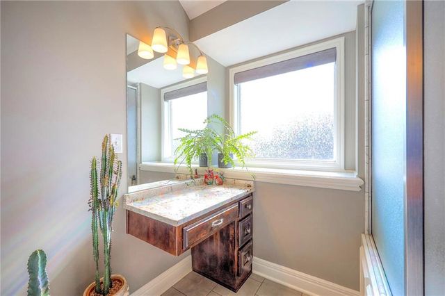 800 154th Place, Basehor, KS 66007