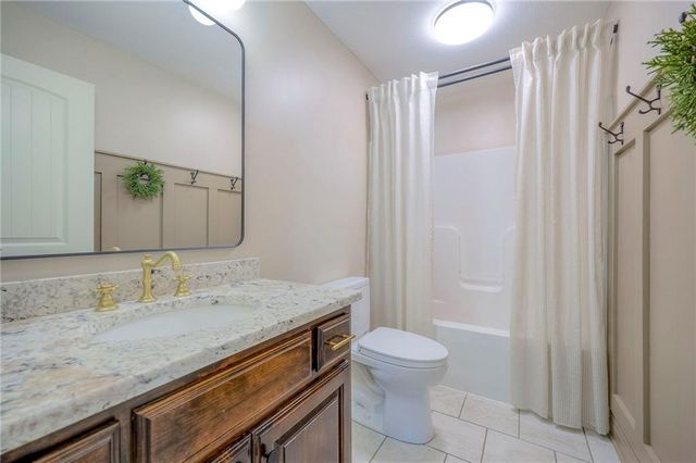 800 154th Place, Basehor, KS 66007