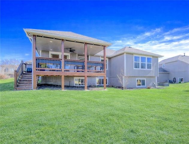 800 154th Place, Basehor, KS 66007