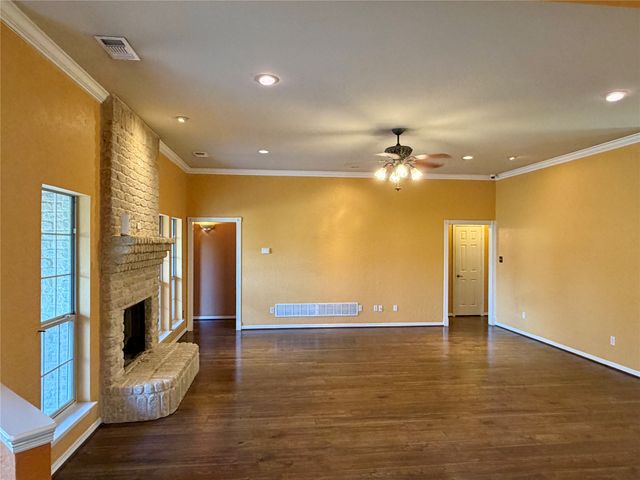 110 Pecan Valley Lane, Waxahachie, TX 75165