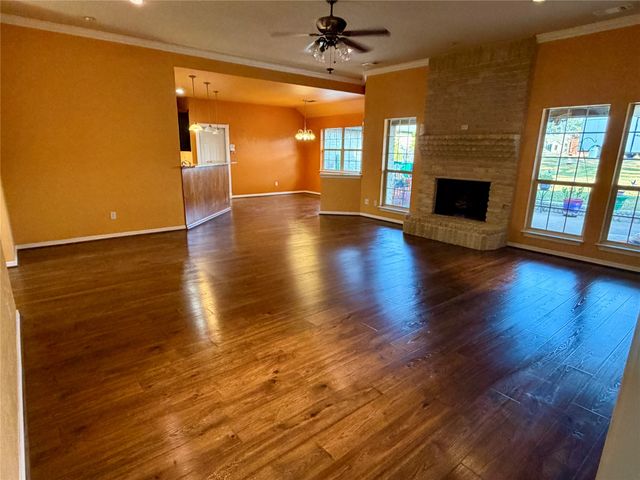 110 Pecan Valley Lane, Waxahachie, TX 75165