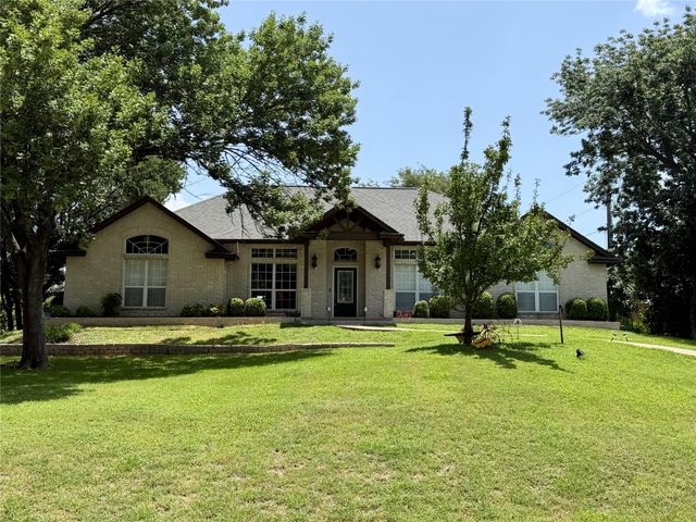 110 Pecan Valley Lane, Waxahachie, TX 75165