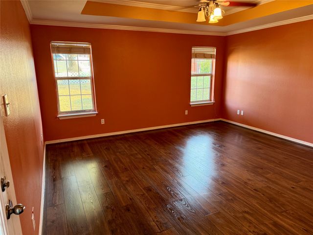 110 Pecan Valley Lane, Waxahachie, TX 75165