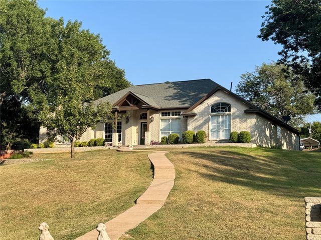 110 Pecan Valley Lane, Waxahachie, TX 75165