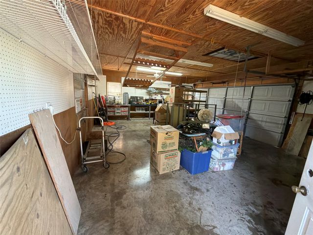 110 Pecan Valley Lane, Waxahachie, TX 75165