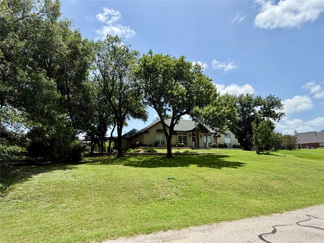 110 Pecan Valley Lane, Waxahachie, TX 75165