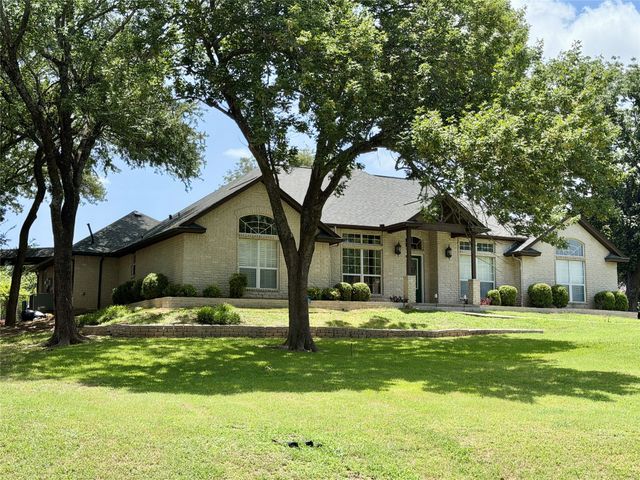 110 Pecan Valley Lane, Waxahachie, TX 75165