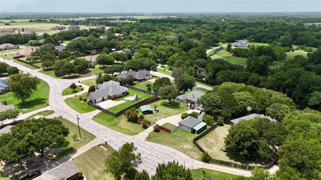 110 Pecan Valley Lane, Waxahachie, TX 75165