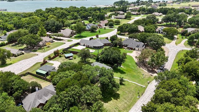 110 Pecan Valley Lane, Waxahachie, TX 75165