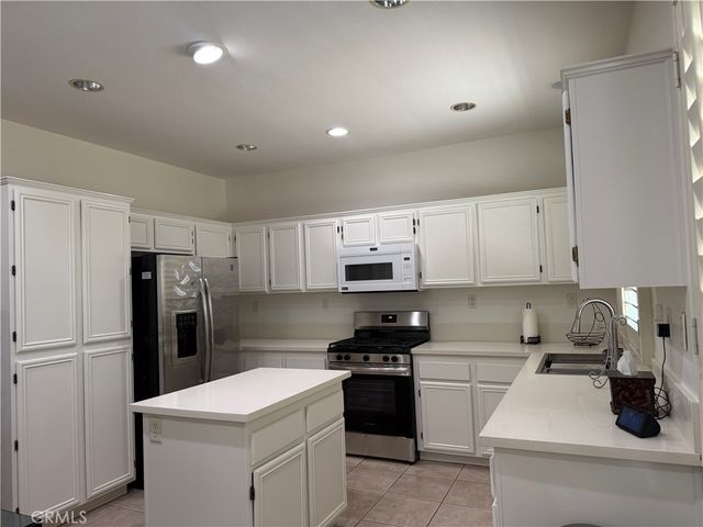 7125 Ravenswood, Rancho Cucamonga, CA 91701