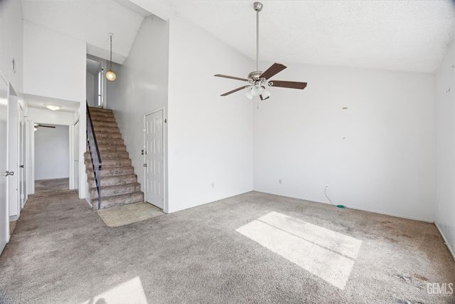 5300 Dunsmuir Road 20, Bakersfield, CA 93309