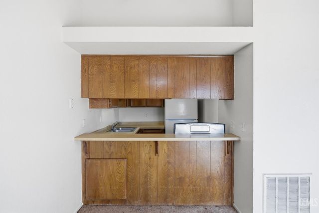 5300 Dunsmuir Road 20, Bakersfield, CA 93309