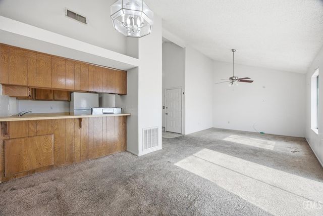 5300 Dunsmuir Road 20, Bakersfield, CA 93309