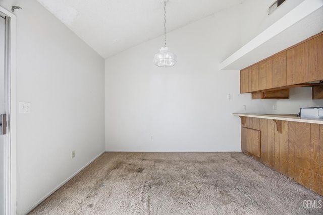 5300 Dunsmuir Road 20, Bakersfield, CA 93309