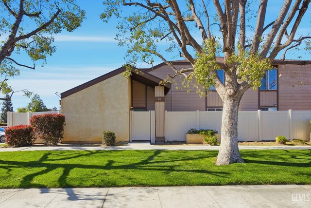 5300 Dunsmuir Road 20, Bakersfield, CA 93309