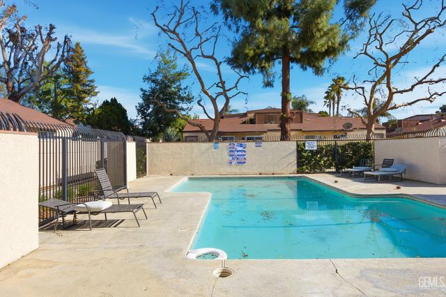 5300 Dunsmuir Road 20, Bakersfield, CA 93309