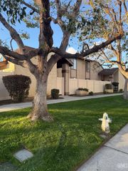 5300 Dunsmuir Road 20, Bakersfield, CA 93309