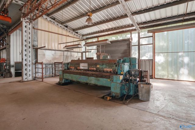 350 County Road 125, Rogersville, AL 35652