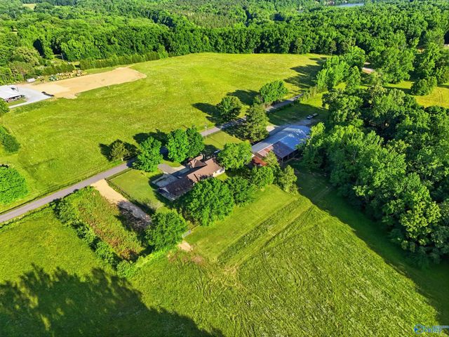 350 County Road 125, Rogersville, AL 35652