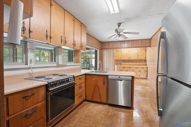 350 County Road 125, Rogersville, AL 35652