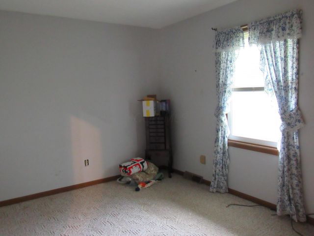 221 Tyler Avenue, Pataskala, OH 43062