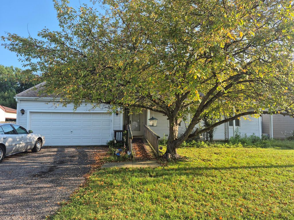 221 Tyler Avenue, Pataskala, OH 43062