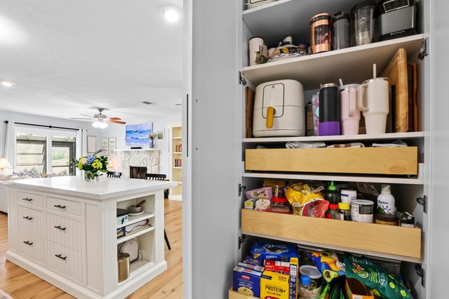 3266 NE Holly Creek Drive, Jensen Beach, FL 34957