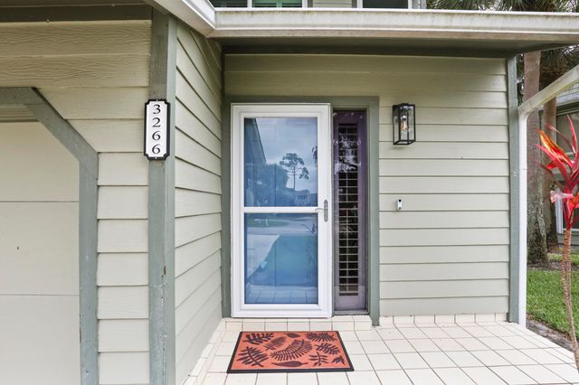3266 NE Holly Creek Drive, Jensen Beach, FL 34957