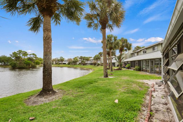 3266 NE Holly Creek Drive, Jensen Beach, FL 34957