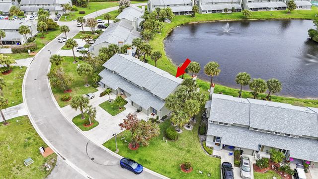 3266 NE Holly Creek Drive, Jensen Beach, FL 34957