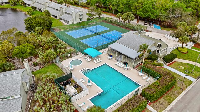 3266 NE Holly Creek Drive, Jensen Beach, FL 34957