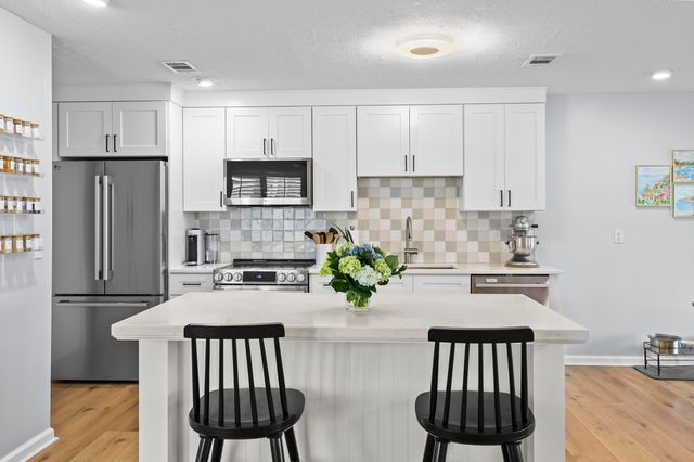 3266 NE Holly Creek Drive, Jensen Beach, FL 34957