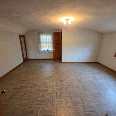 30 Woodcrest Road, Springfield, MA 01129