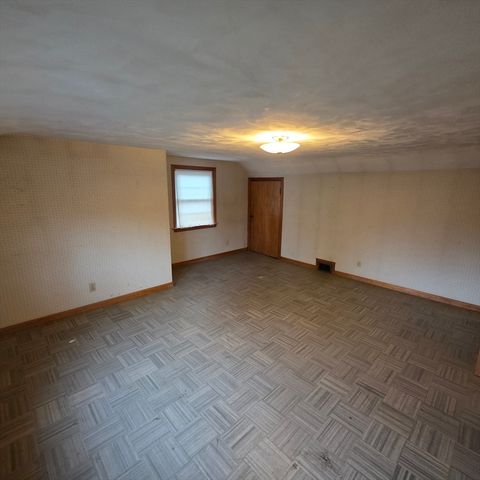 30 Woodcrest Road, Springfield, MA 01129