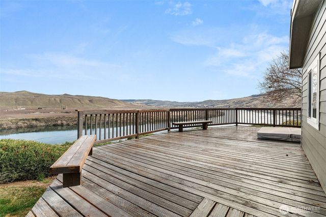 384 SR 173, Brewster, WA 98812