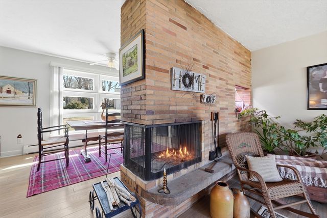 11 Paul St, Auburn, MA 01501