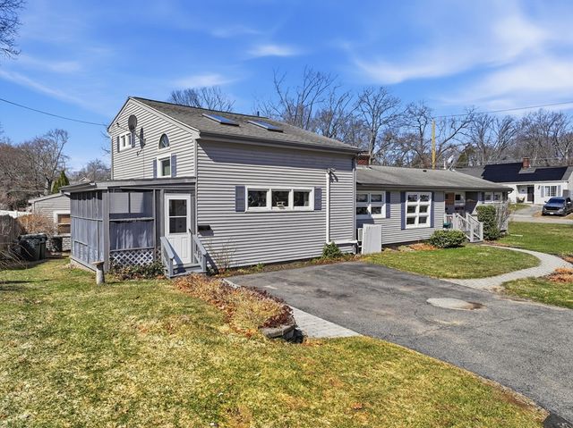11 Paul St, Auburn, MA 01501