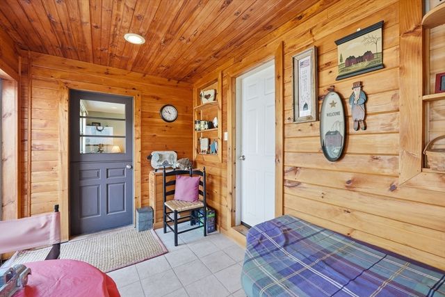 11 Paul St, Auburn, MA 01501