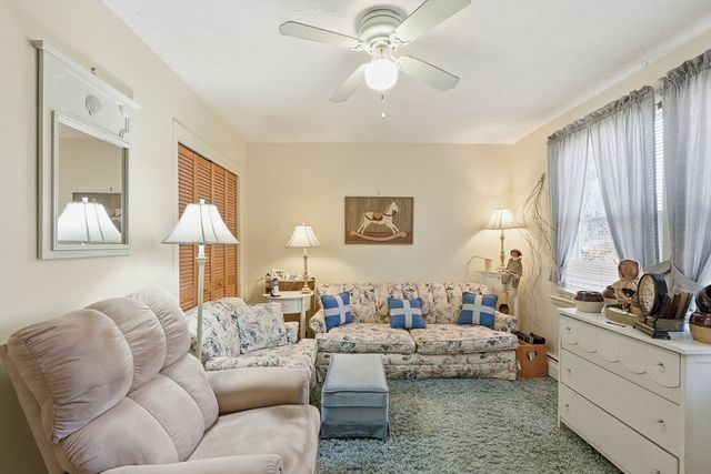 11 Paul St, Auburn, MA 01501