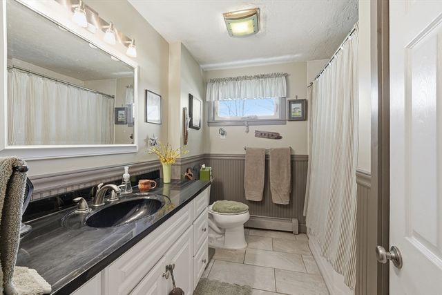 11 Paul St, Auburn, MA 01501