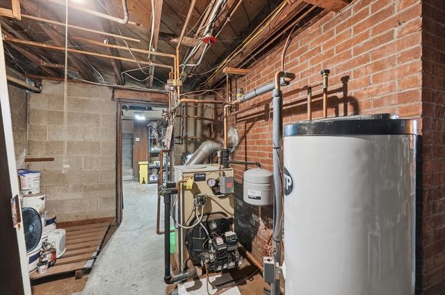 11 Paul St, Auburn, MA 01501